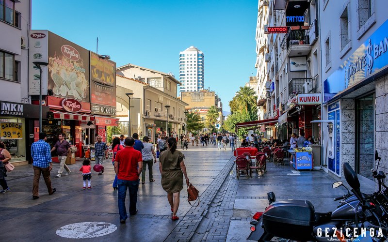 Kıbrıs Şehitleri Caddesi