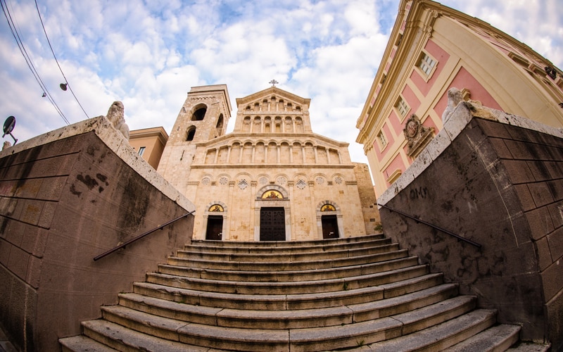 Cagliari Katedrali (Duomo)